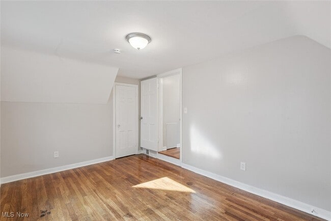 Building Photo - 3902 E Antisdale Rd