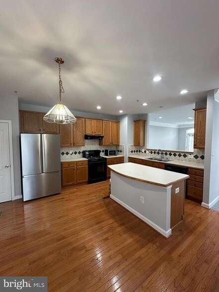 Building Photo - 23323 Brewers Tavern Way