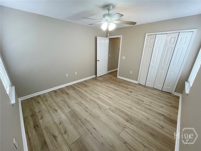 Building Photo - 322 Laurel Hill Cir