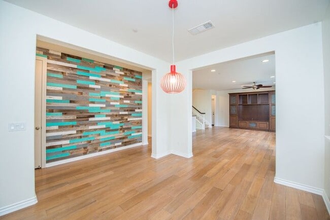 Building Photo - Pacific Shores