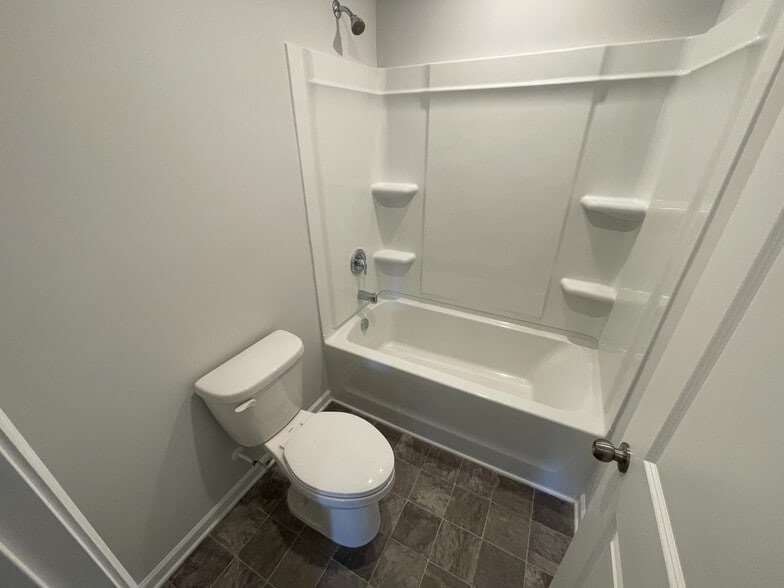 Building Photo - Room in House on Lavender Meadows Ct