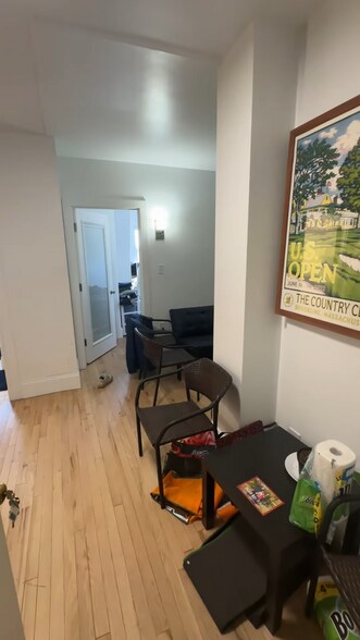 Building Photo - 81 Westland Ave