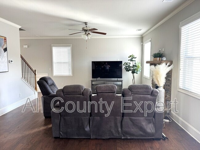 Building Photo - 6651 Rivergreen Rd