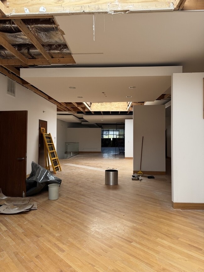 Building Photo - 1507 S Michigan Ave