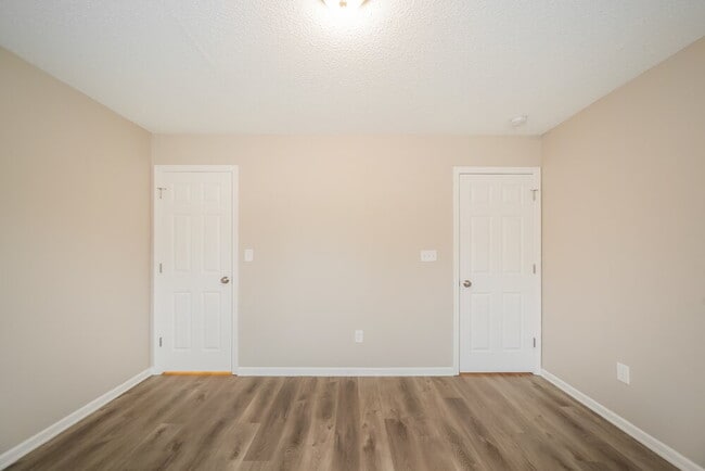 Building Photo - 15316 Wolf Run Ct