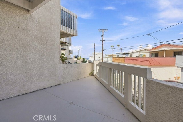 Building Photo - 7301 Vista Del Mar