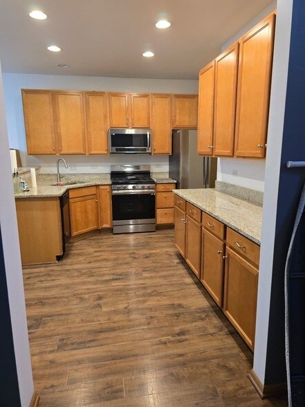 Building Photo - 549 S Jade Ln