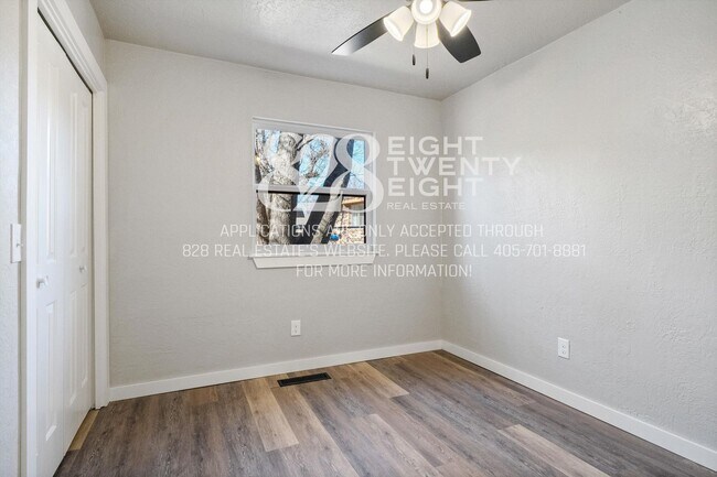Building Photo - *COMING 7/9/2026!*  Beautiful 3 Bed/2 Bath Duplex Less Than 1 Mile from Campus!