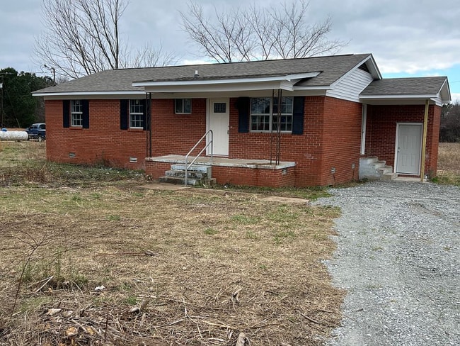 Building Photo - 790 Huntersville Denmark Rd