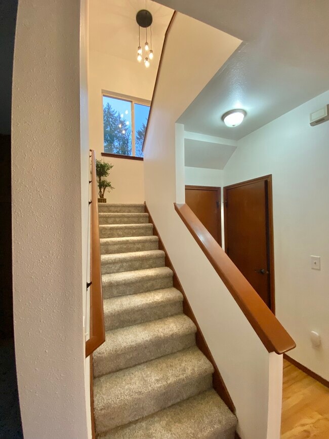 Building Photo - 17060 WA-106