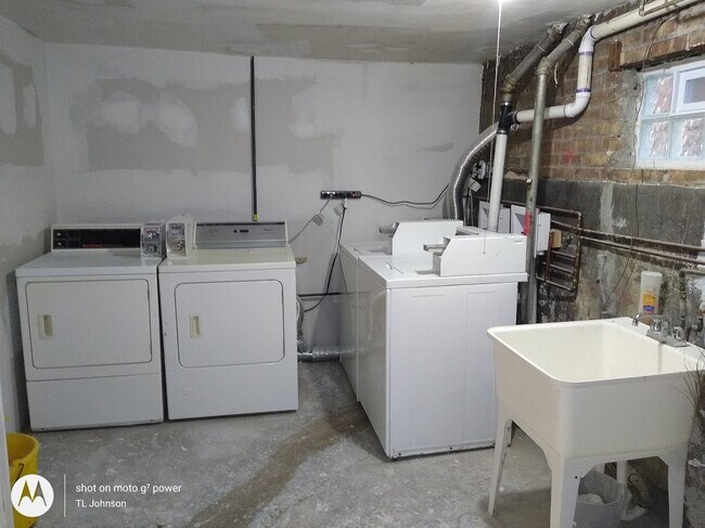 Building Photo - 8645 S Drexel Ave