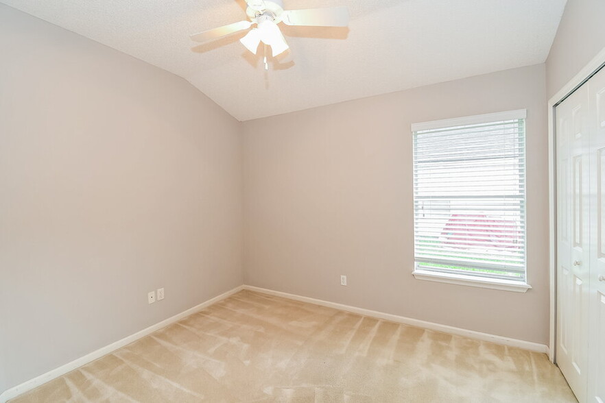 Building Photo - 755 Westminster Dr