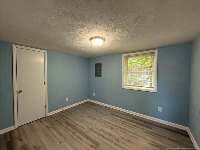 Building Photo - 822 Ridge Rd