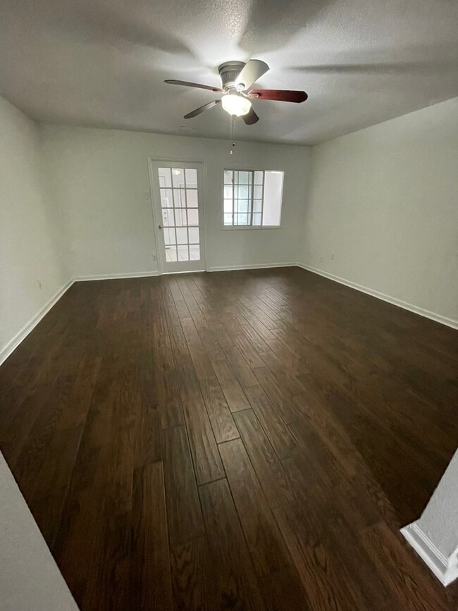 Building Photo - 5005 Georgi Ln