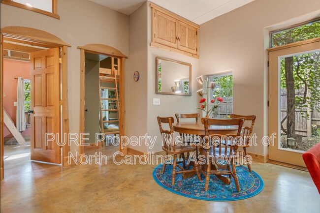 Building Photo - 226 Brickyard Rd