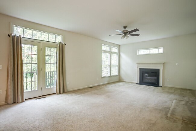 Building Photo - 616 Rainier Rd