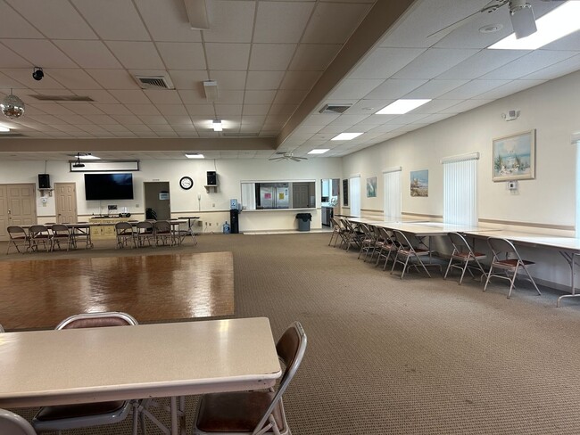 Building Photo - 2/2 Villa in Clearwater - 55+ Community