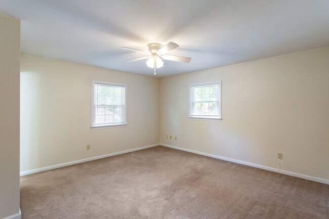 Building Photo - Poquoson