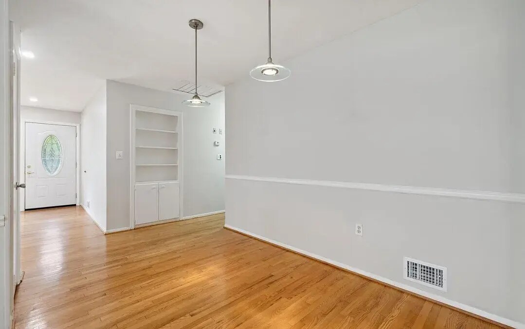 Building Photo - 4623 Wissahican Ave