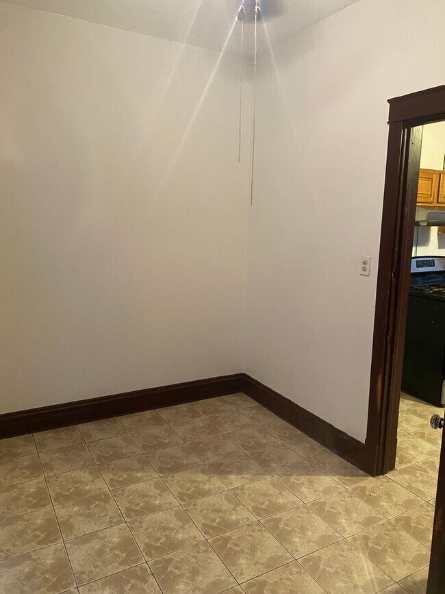 Building Photo - 3116 S Kedvale Ave