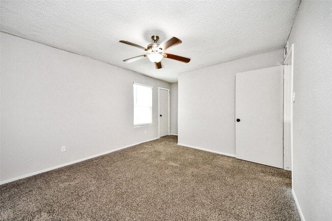 Building Photo - 781 Country Pl Dr