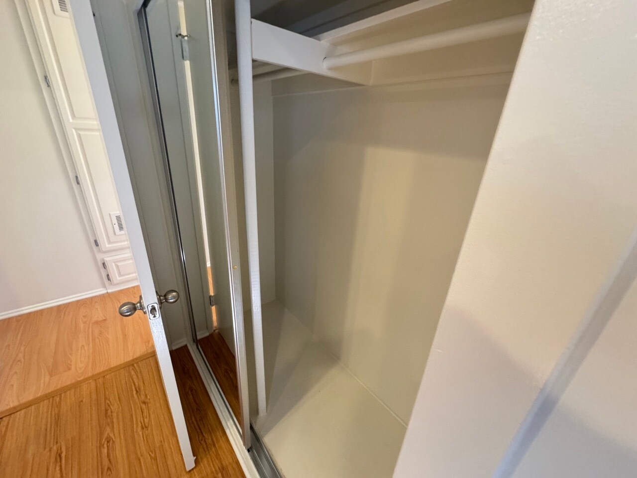 Building Photo - 1152 Ruberta Ave