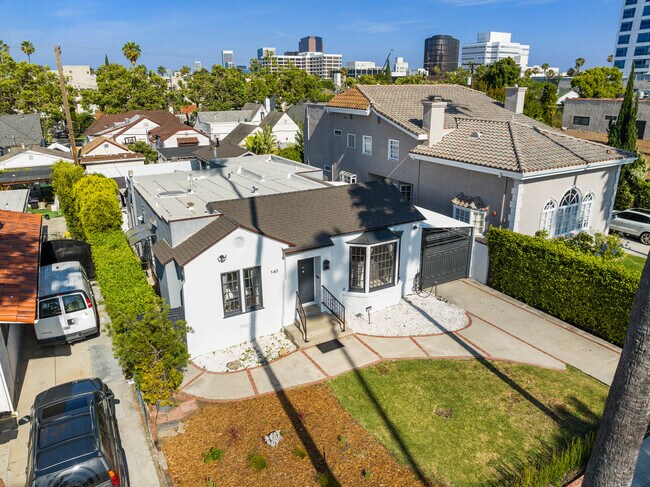 Building Photo - 140 N Carson Rd