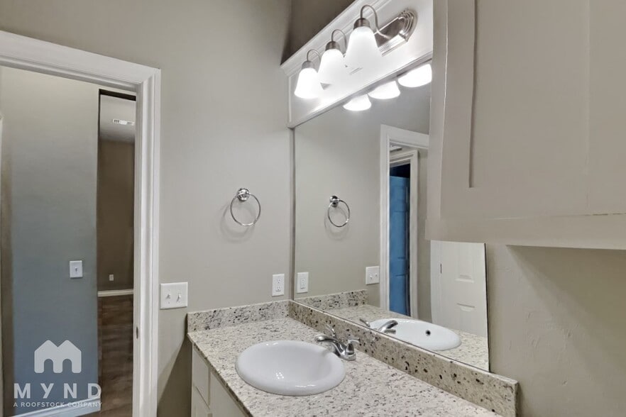 Building Photo - 18111 Manera Wy