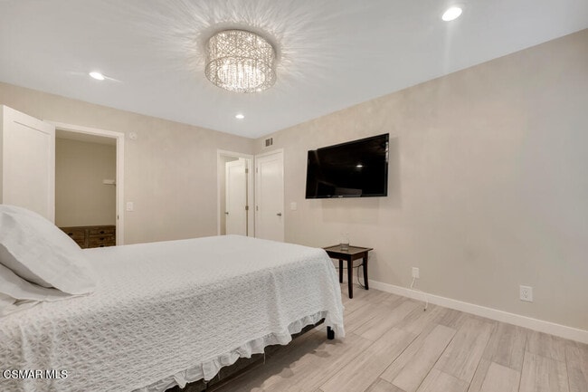 Building Photo - 4642 Park Granada Park