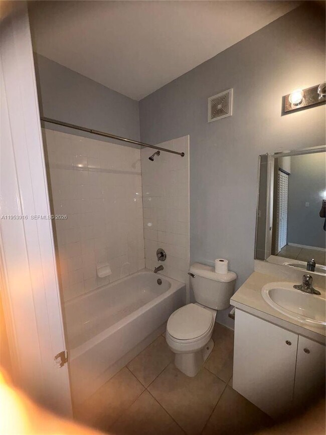 Building Photo - 4323 SW 132nd Wy