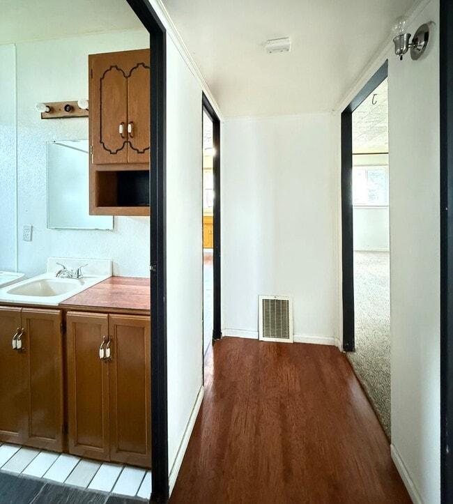 Building Photo - Cozy Main-Floor Living with Garage & Yard