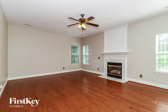 Building Photo - 141 Sandreed Dr