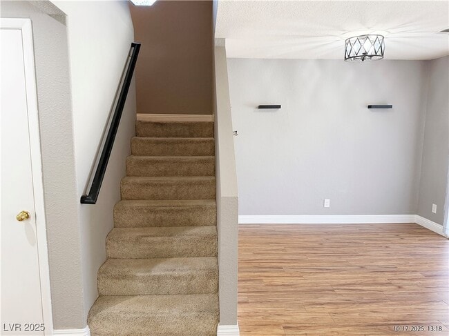 Building Photo - 2062 Club Crest Way