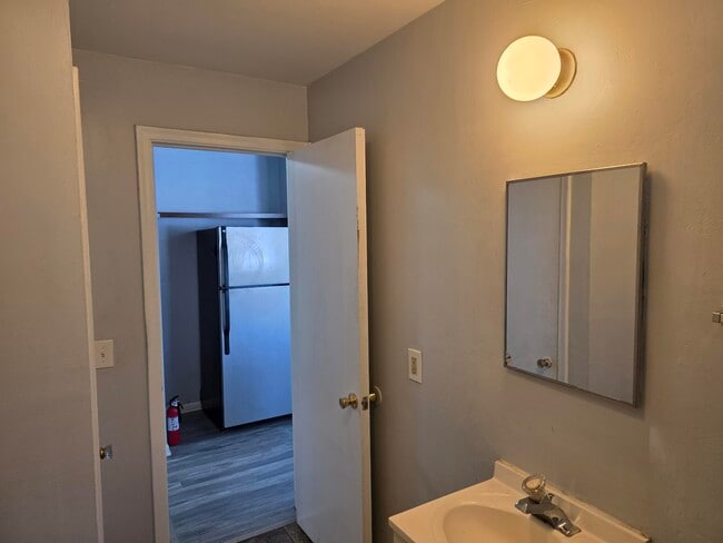 Building Photo - 22006 N Chrysler Dr