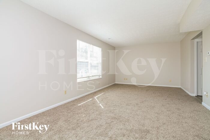 Building Photo - 825 Walton Ct