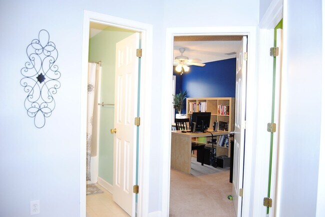 Building Photo - 2 Knot Ct