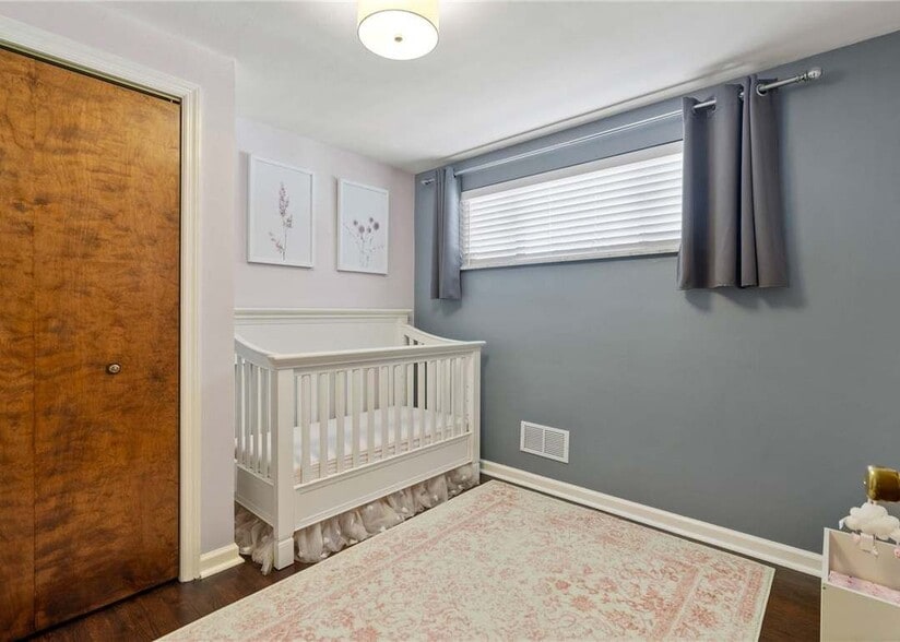 Building Photo - 699 Doris Dr