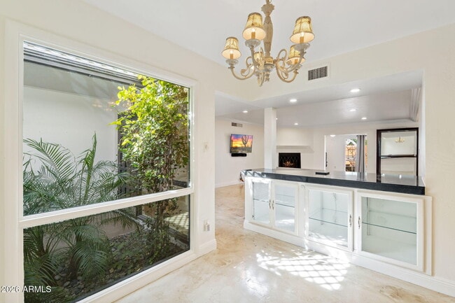 Building Photo - 2614 E Osborn Rd