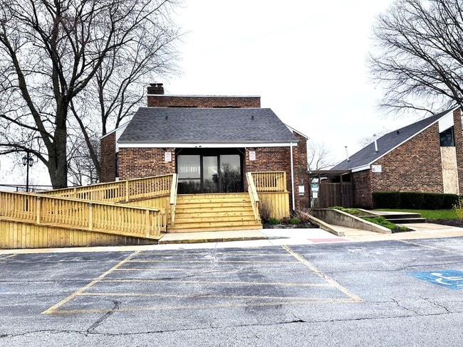 Building Photo - 248 Canary Dr