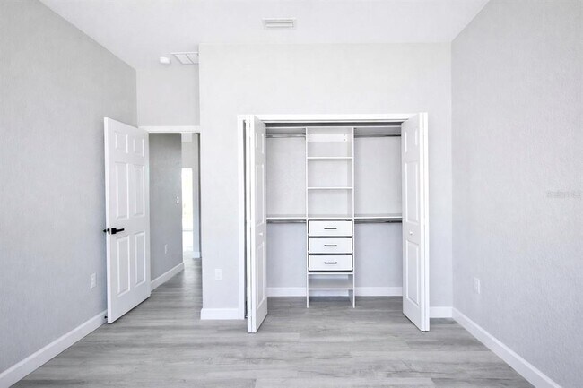 Building Photo - 4625 Cortez Blvd