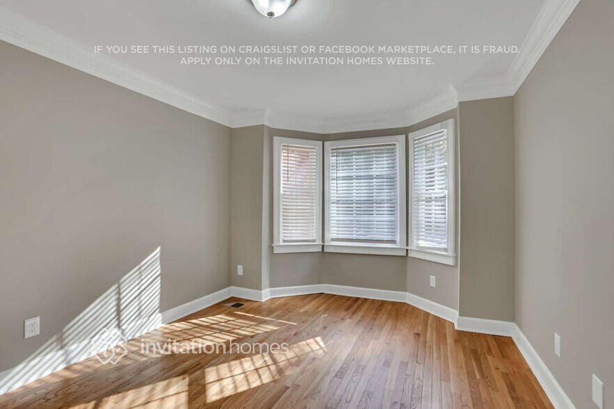 Building Photo - 560 Laurel Wood Ct