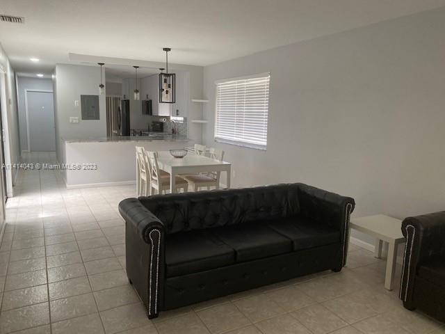 Building Photo - 12024 Royal Palm Blvd
