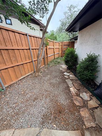 Building Photo - 5045 Thunder Rd