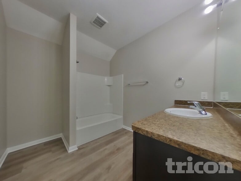 Building Photo - 2055 Sweet Lilac Dr