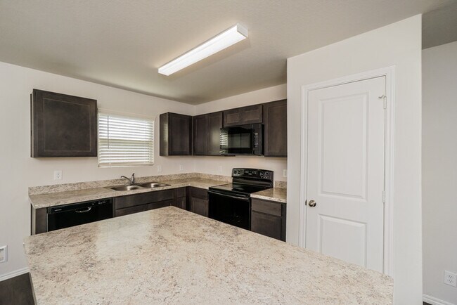 Building Photo - 3711 Somers Crest