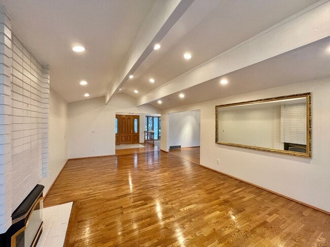 Building Photo - Great home for rent