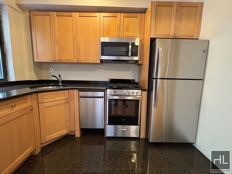 Building Photo - EAST 56 STREET