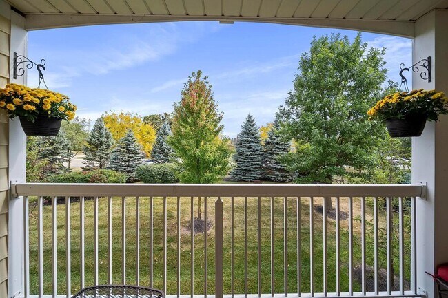 Building Photo - 7774 Essex Gate Dr