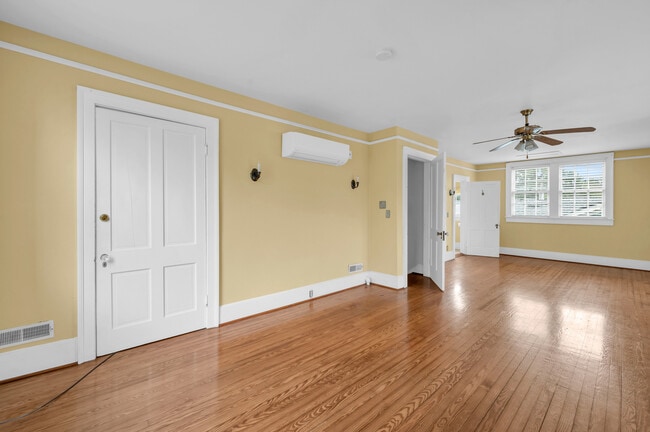 Building Photo - 212 N 16th St