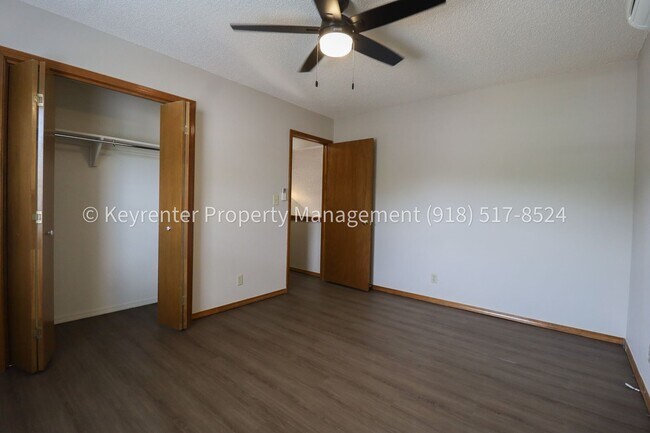 Building Photo - Recently Updated 3 Bed 2.5 Bath in Bixby - Move in Ready!